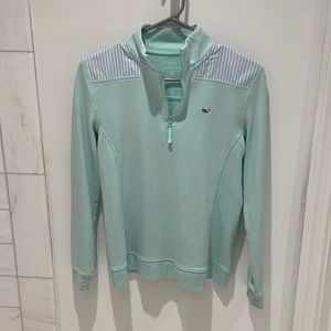 Vineyard Vines xs pullover.